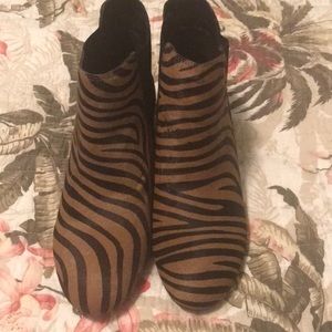 Like new Aldo booties